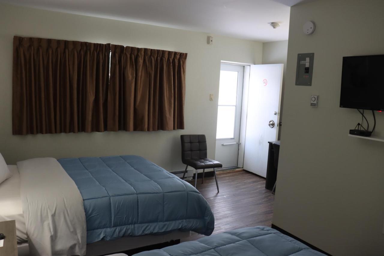 Swan River Timberland Inn & Restaurant מראה חיצוני תמונה