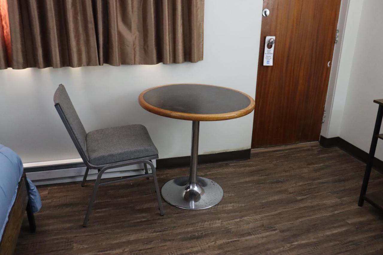 Swan River Timberland Inn & Restaurant מראה חיצוני תמונה